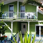بيت للعطل Nadia's House