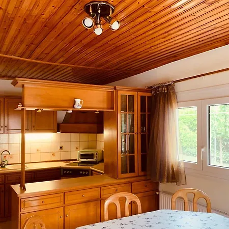 Nadia's House * Пефкари