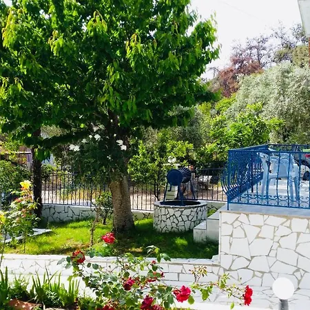 Holiday home Nadia's House Pefkari