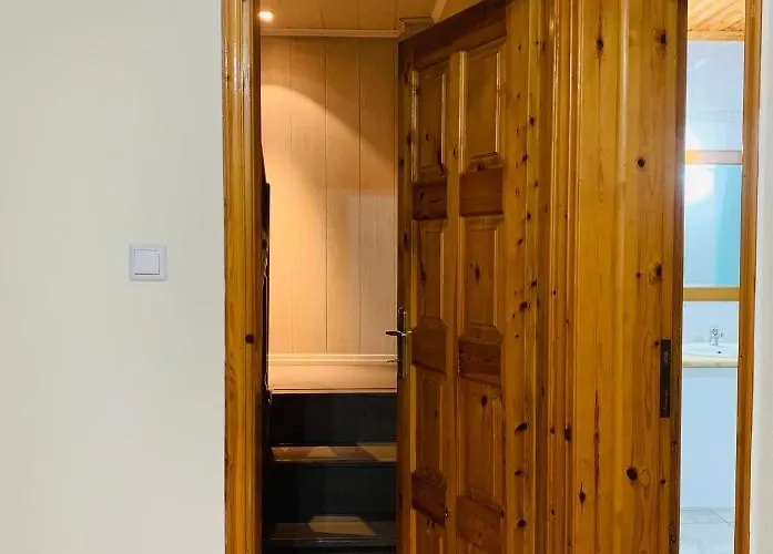 Nadia's House Case de vacanță