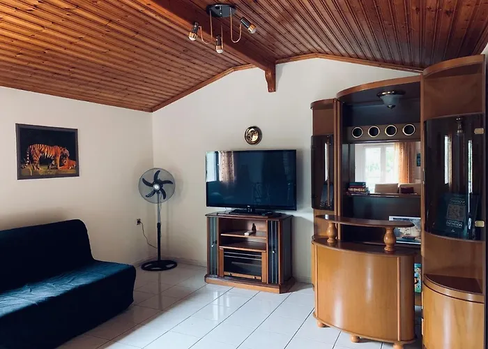 Nadia's House * Pefkari